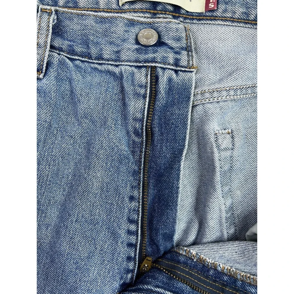 Levis 560 Jeans Mens 38x30 Blue Relaxed‎ Tapered Comfort Fit Zip Fly Light Wash